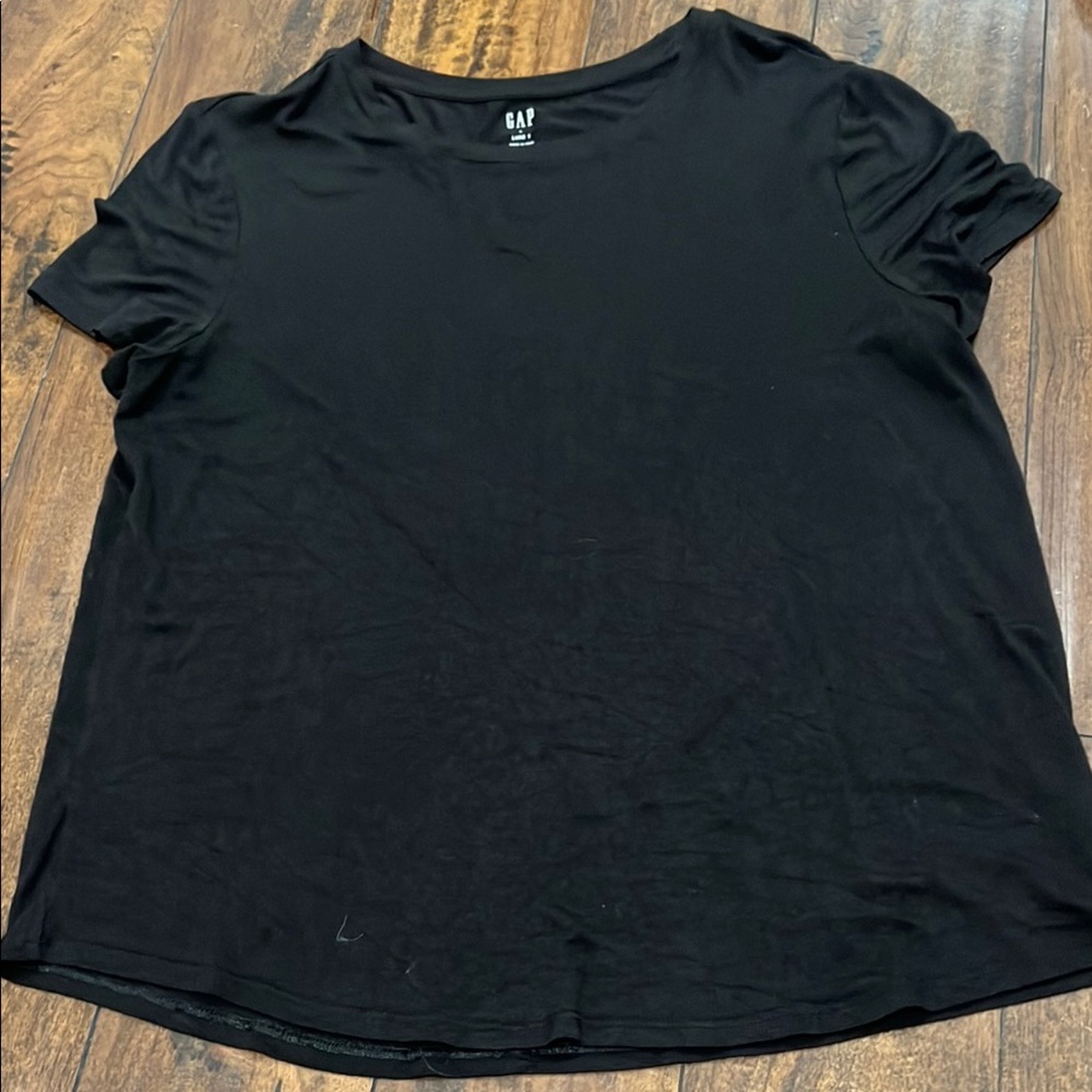 GAP Black T-Shirt